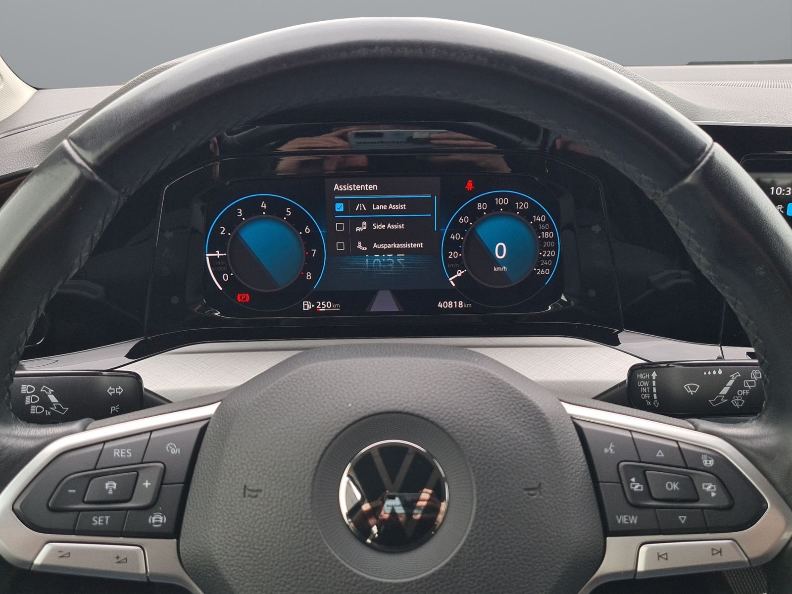 Volkswagen Golf 2022 г. Серый, пробег 40789 км