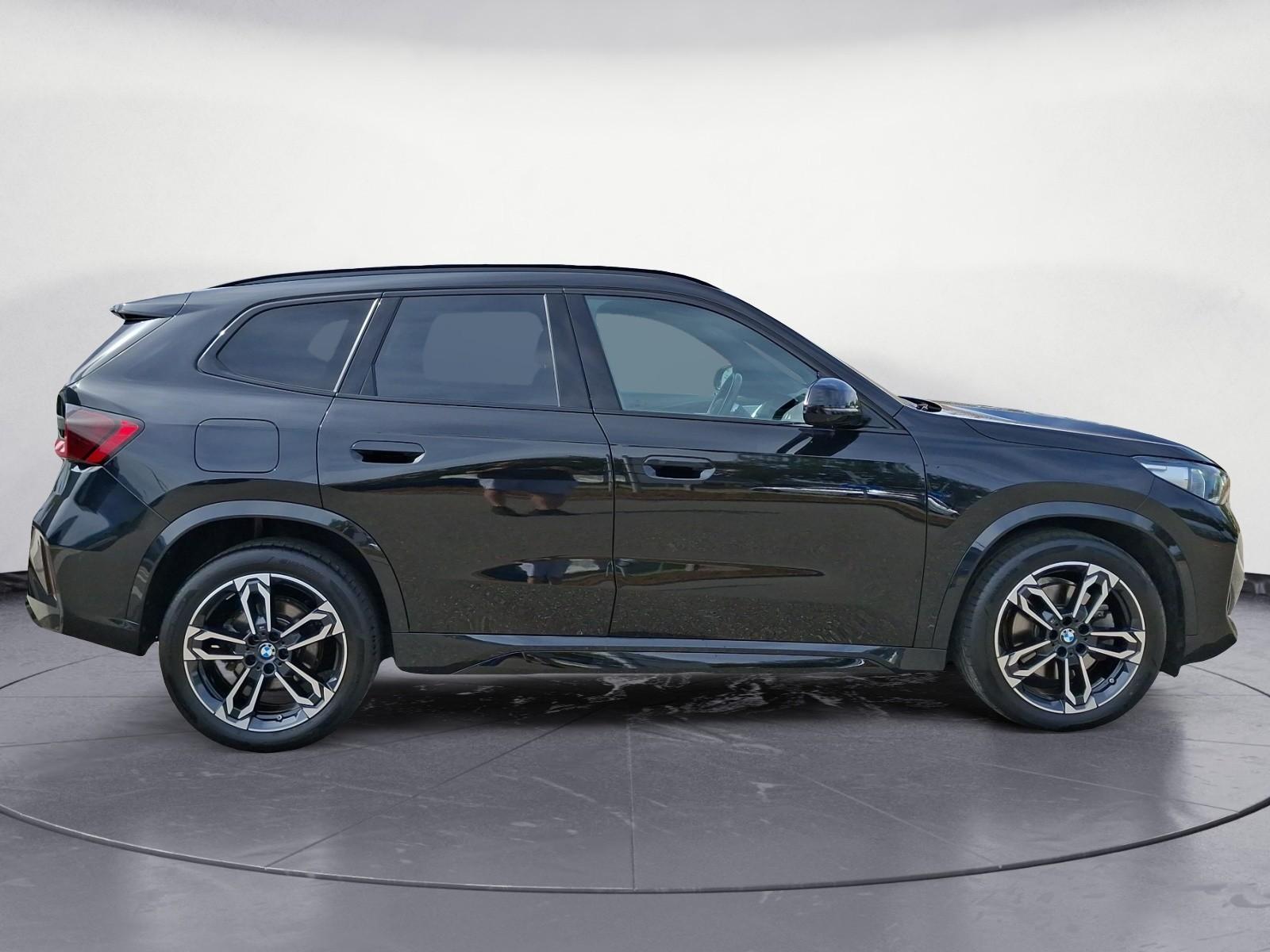 BMW X1 2023 г. Чёрный, пробег 47750 км