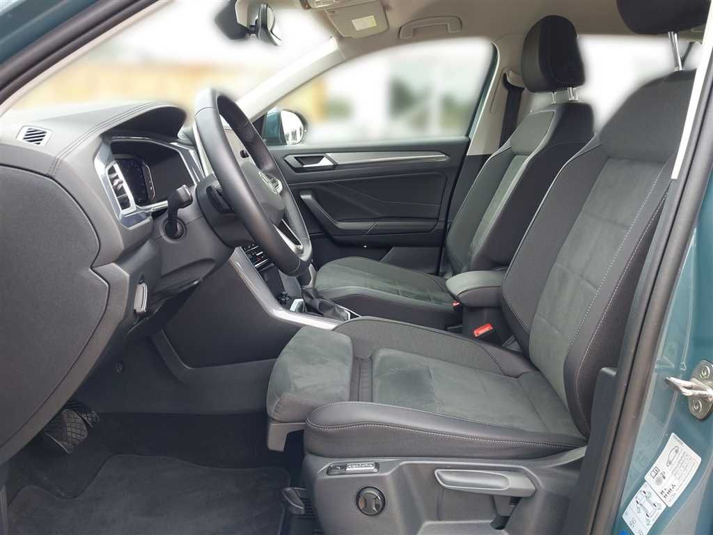 Volkswagen T-Roc 2024 г. Синий, пробег 58919 км