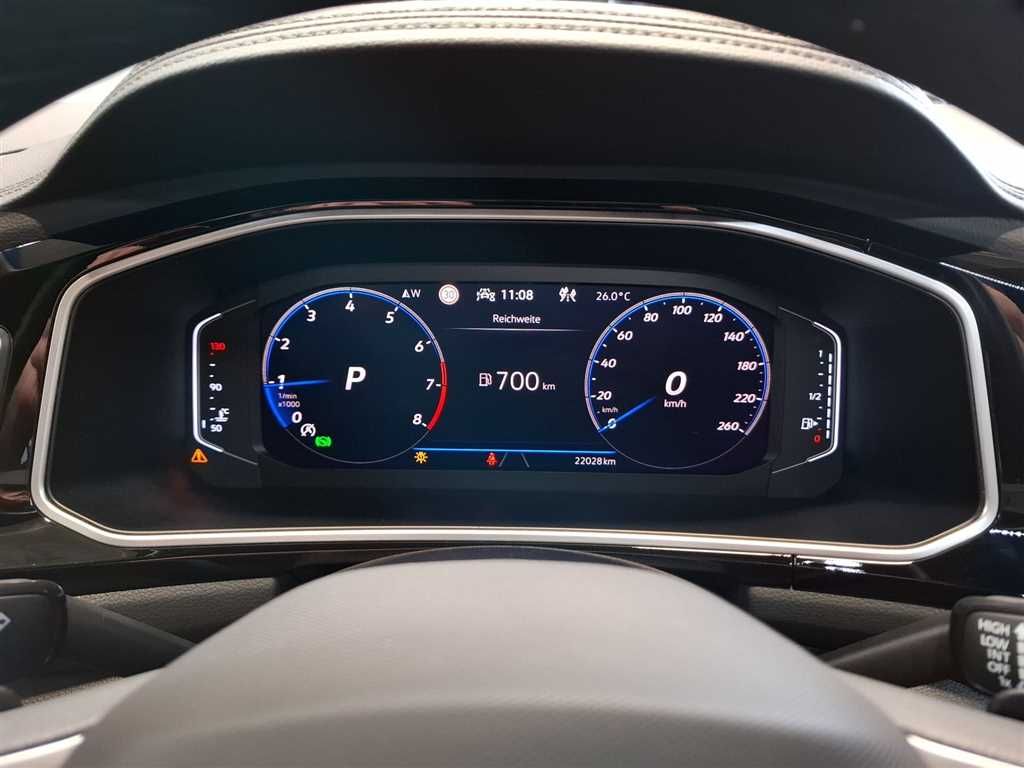Volkswagen T-Roc 2024 г. Серый, пробег 22028 км