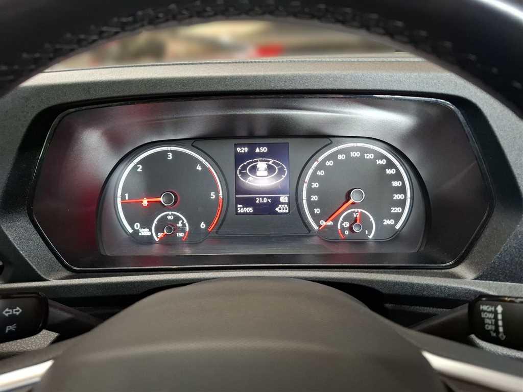 Volkswagen Caddy 2023 г. Серебристый, пробег 56904 км