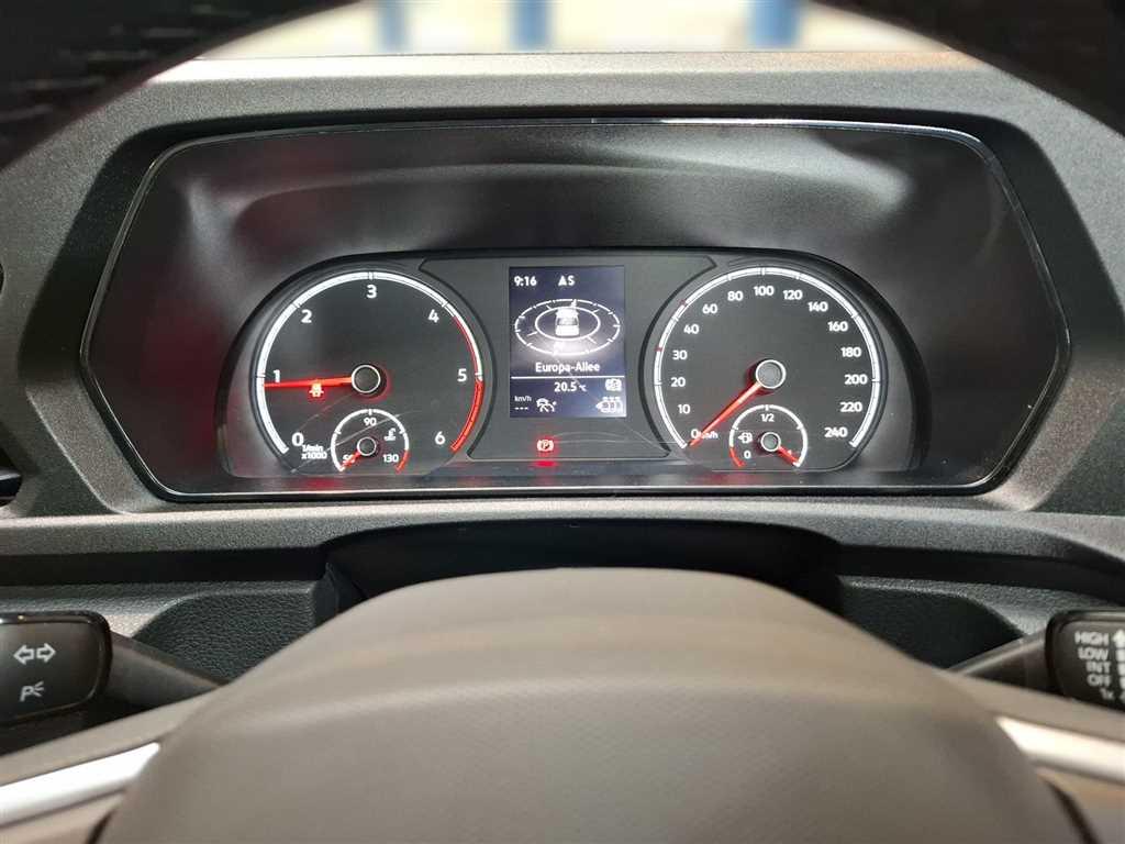 Volkswagen Caddy 2023 г. Серебристый, пробег 51199 км