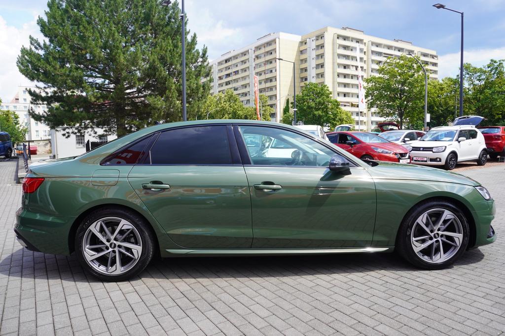 Audi A4 2022 г. Зелёный, пробег 33603 км