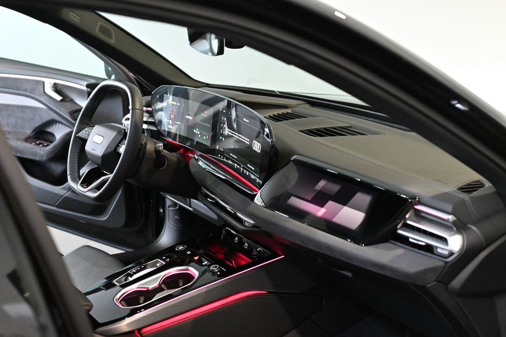 Audi A6 2025 г. Зелёный, пробег 26601 км