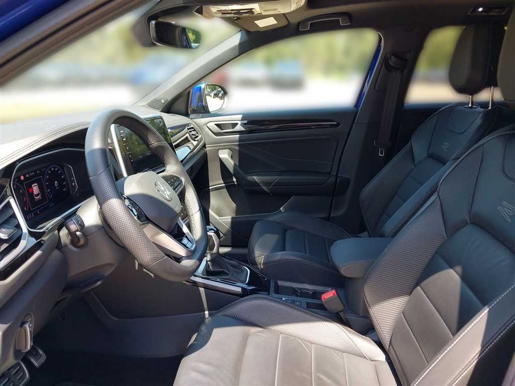Volkswagen T-Roc 2023 г. Синий, пробег 12511 км
