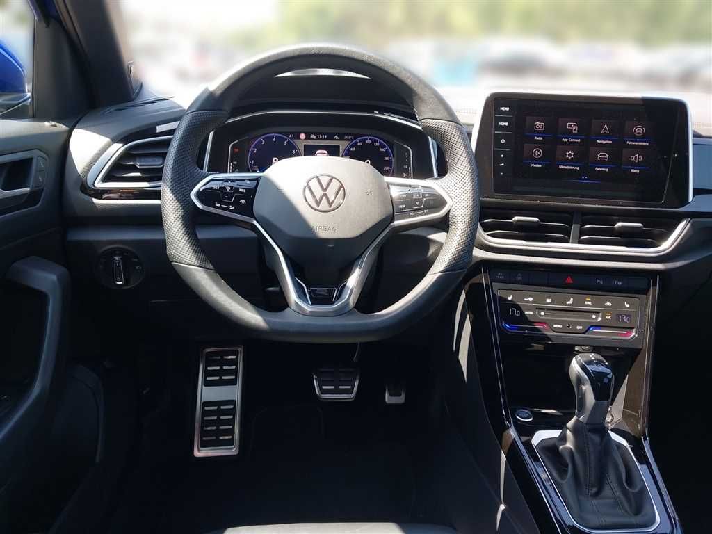 Volkswagen T-Roc 2023 г. Синий, пробег 12511 км