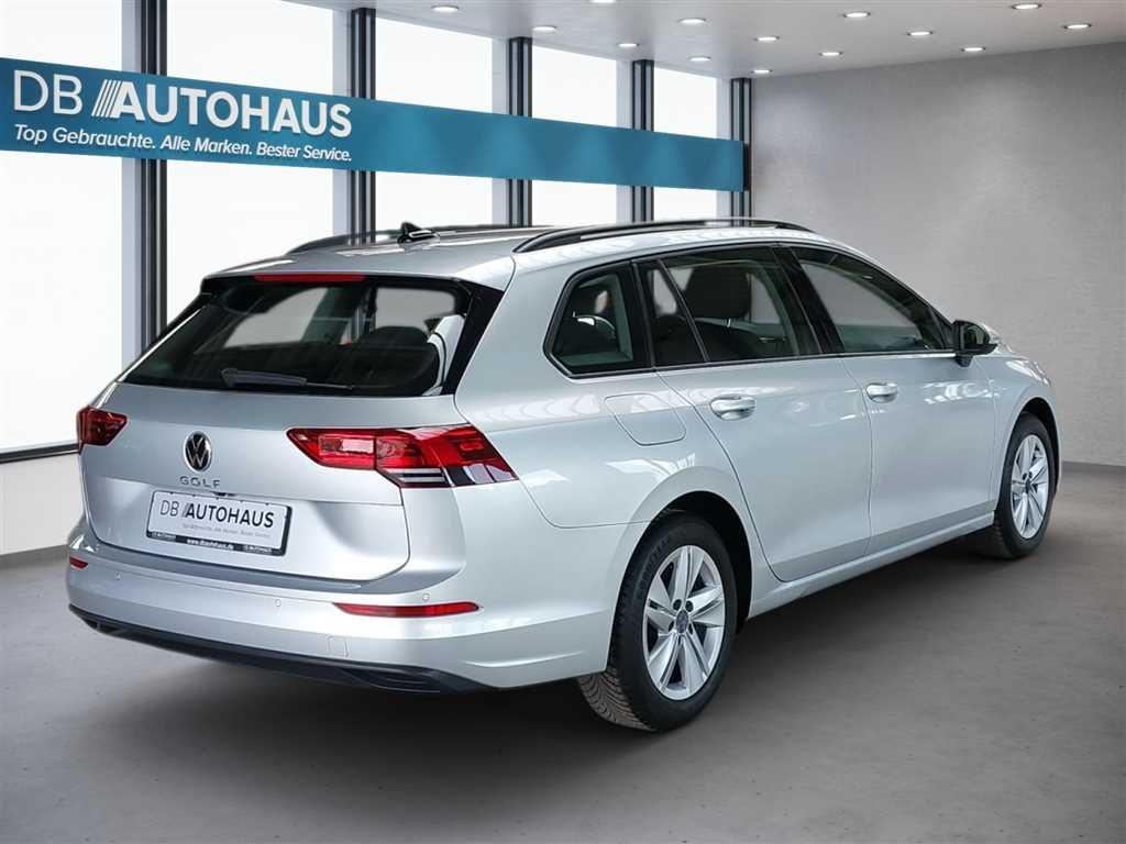 Volkswagen Golf 2024 г. Серебристый, пробег 27862 км