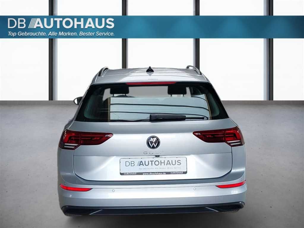 Volkswagen Golf 2024 г. Серебристый, пробег 27862 км