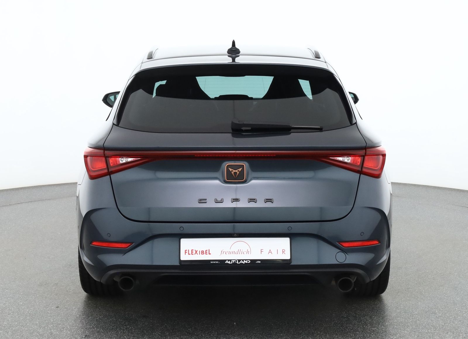 Cupra Leon 2023 г. Серый, пробег 49987 км