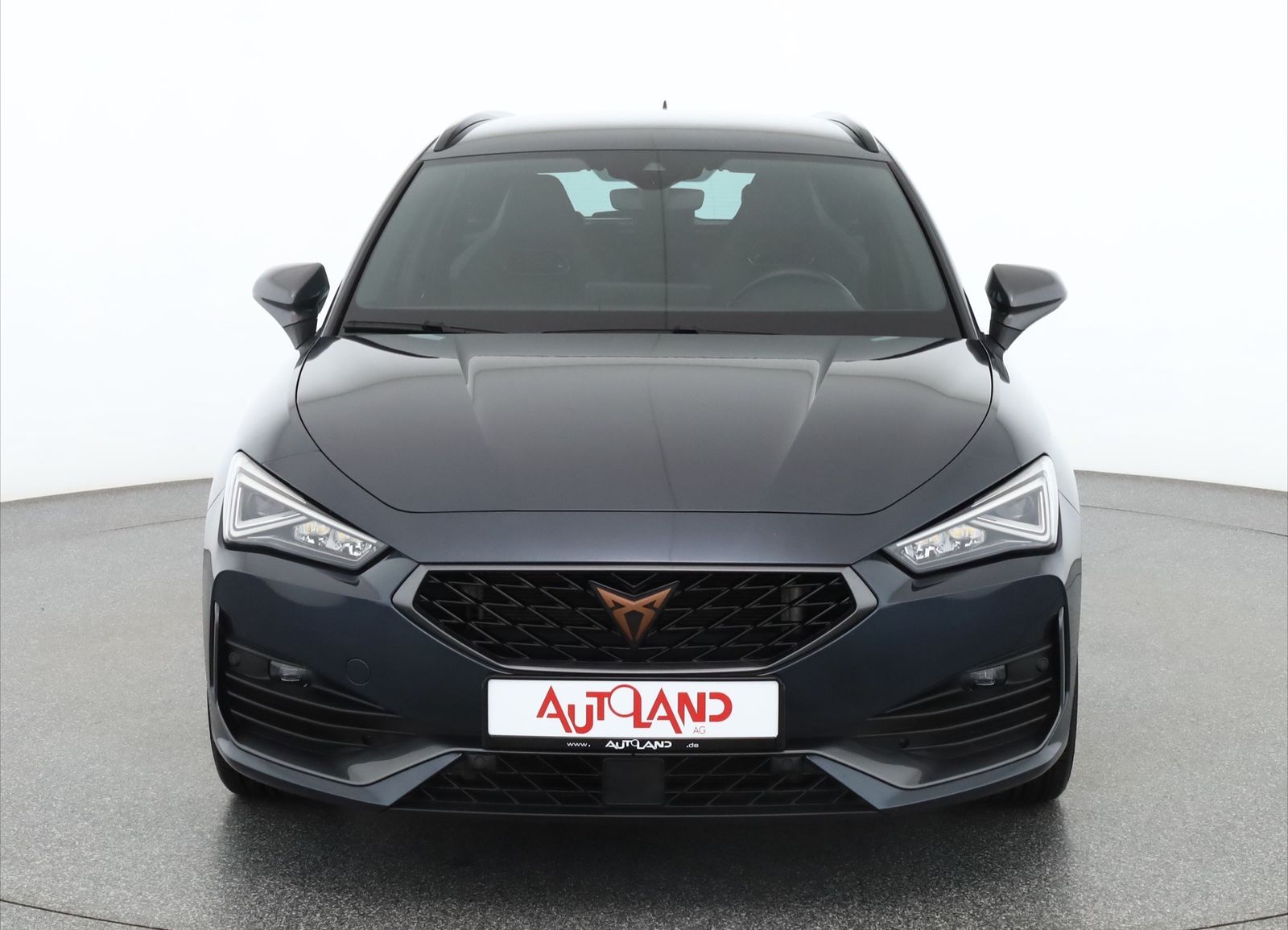 Cupra Leon 2023 г. Серый, пробег 49987 км