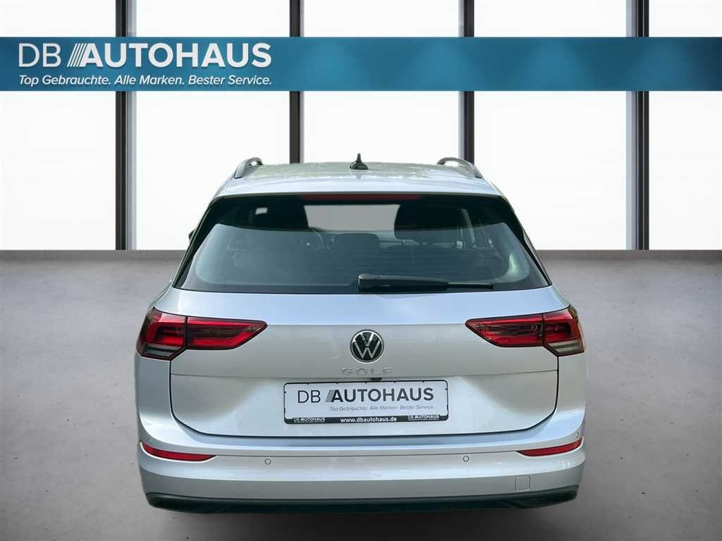 Volkswagen Golf 2024 г. Серебристый, пробег 18267 км