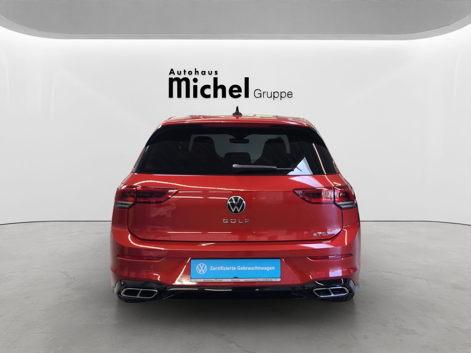 Volkswagen Golf 2022 г. Красный, пробег 38850 км
