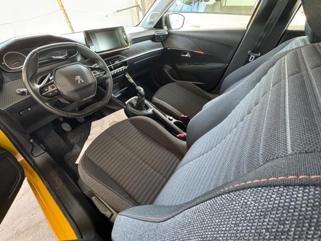 Peugeot 208 2023 г. Жёлтый, пробег 59999 км