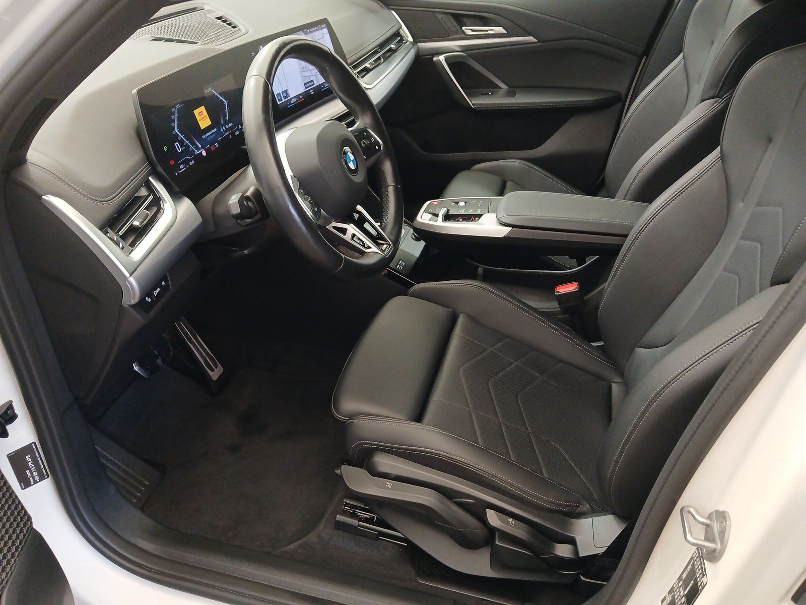 BMW X1 2023 г. Белый, пробег 30040 км