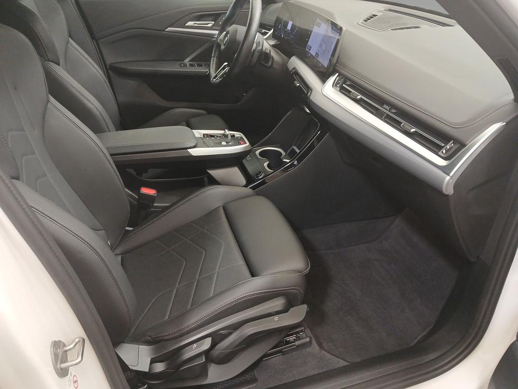 BMW X1 2023 г. Белый, пробег 30040 км