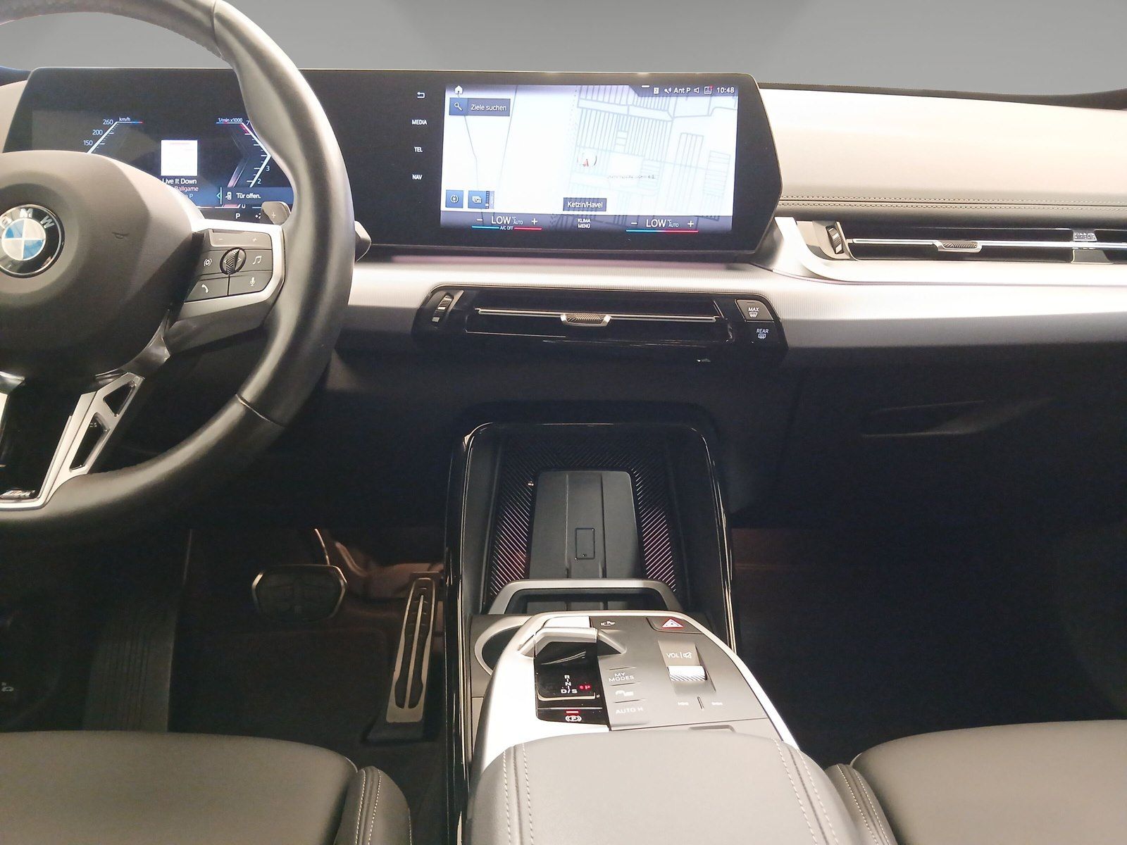 BMW X1 2023 г. Белый, пробег 30040 км