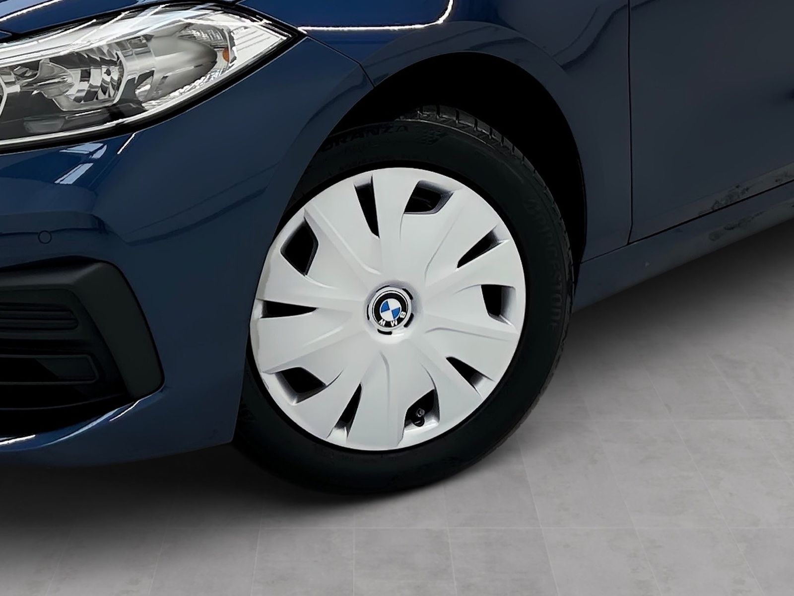 BMW 116 2023 г. Синий, пробег 41358 км