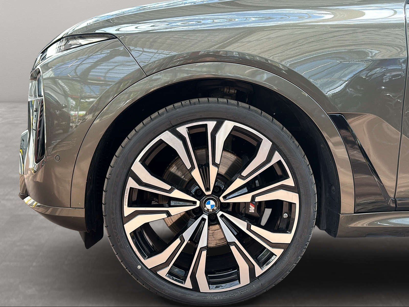BMW X7 M60 2023 г. Зелёный, пробег 38335 км