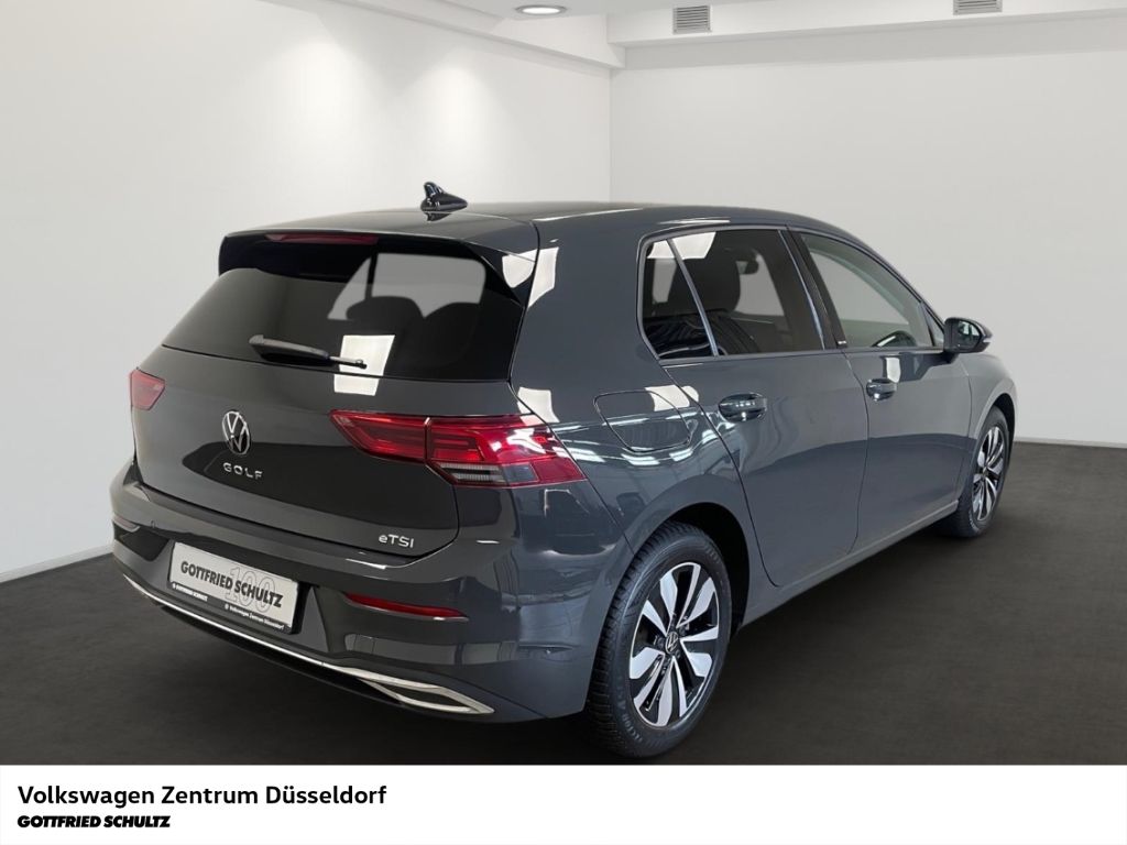 Volkswagen Golf 2023 г. Серый, пробег 38649 км