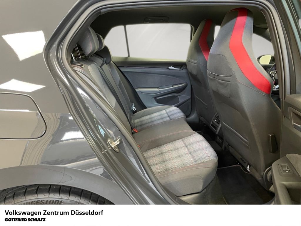 Volkswagen Golf 2023 г. Серый, пробег 22488 км