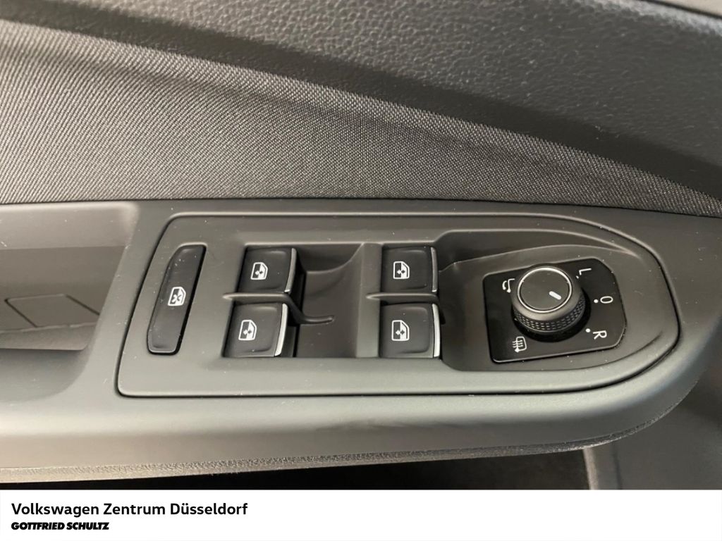 Volkswagen Golf 2022 г. Чёрный, пробег 54921 км