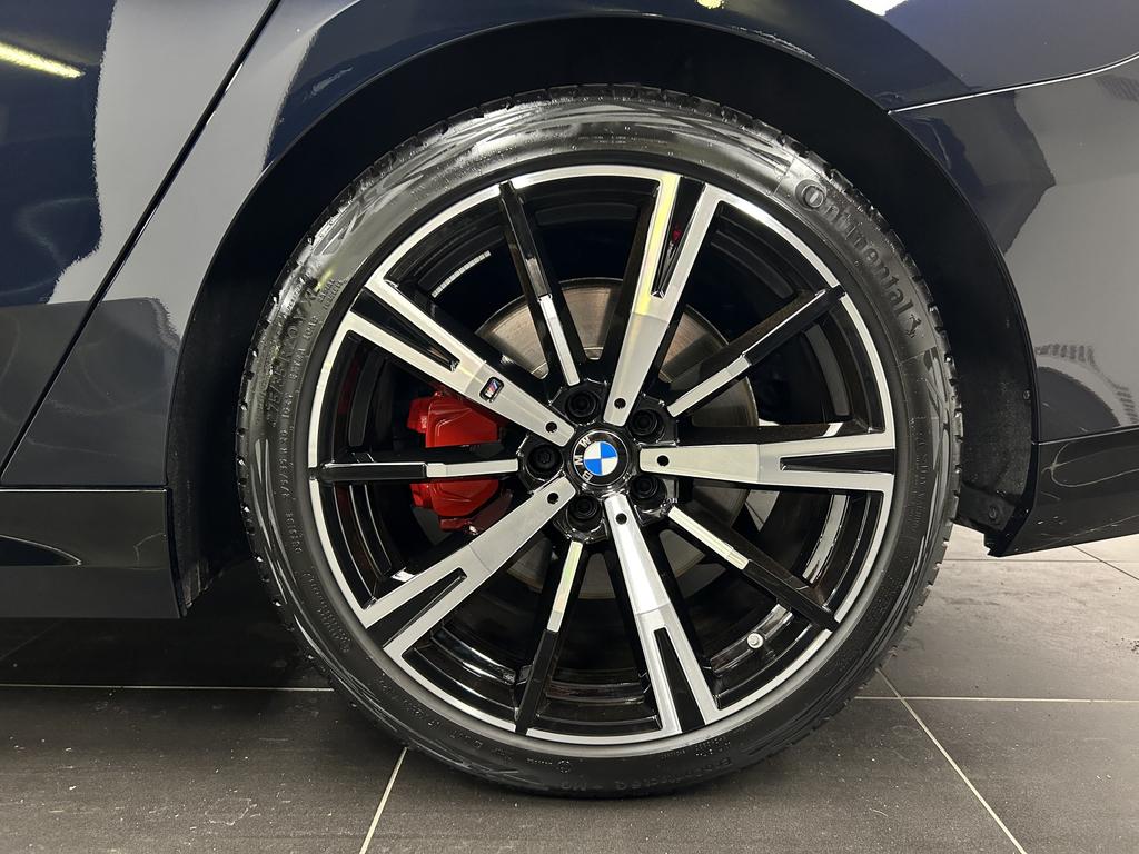 BMW 540 2026 г. Чёрный, пробег 15769 км