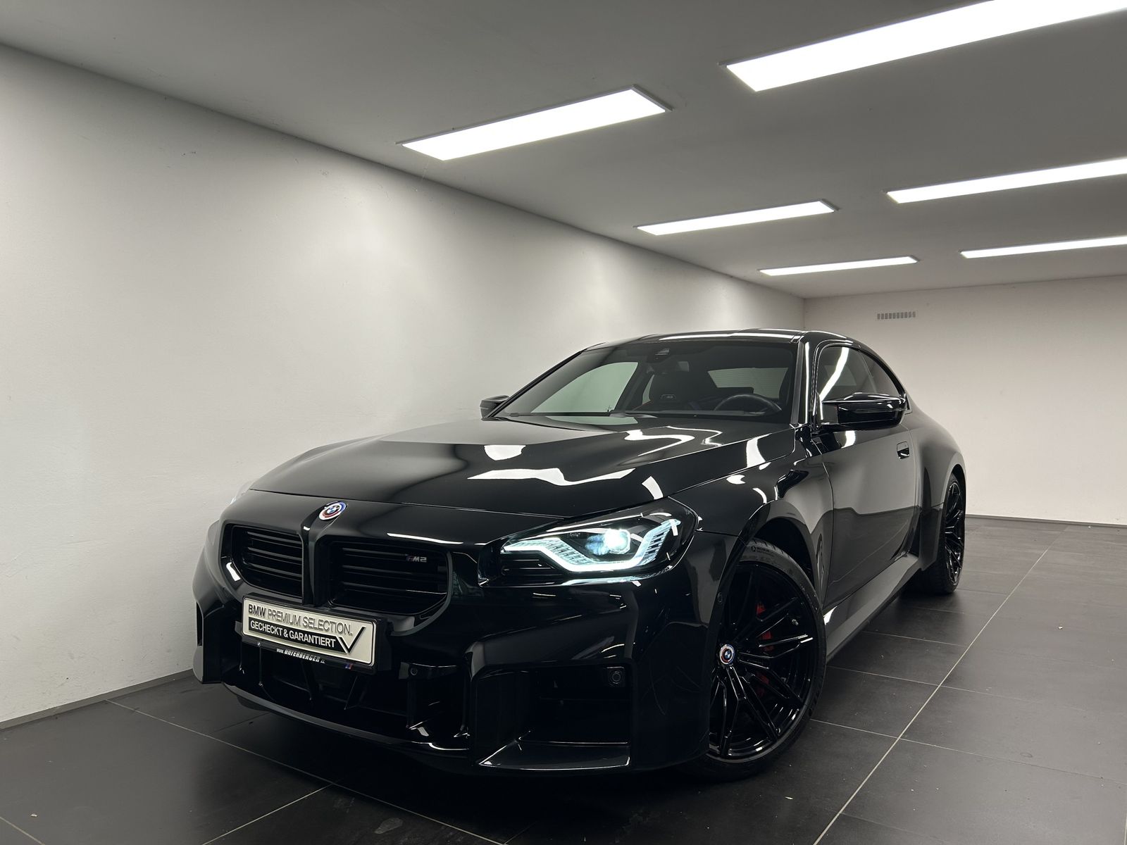 BMW M2 2024 г. Чёрный, пробег 38018 км