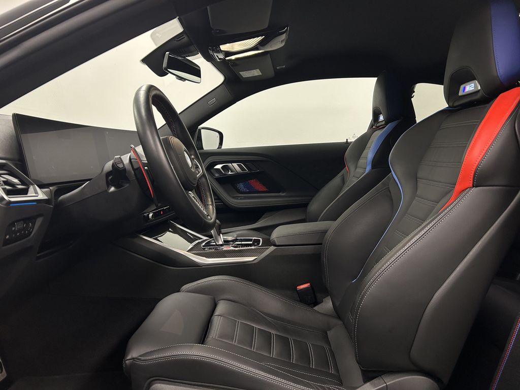 BMW M2 2024 г. Чёрный, пробег 38018 км