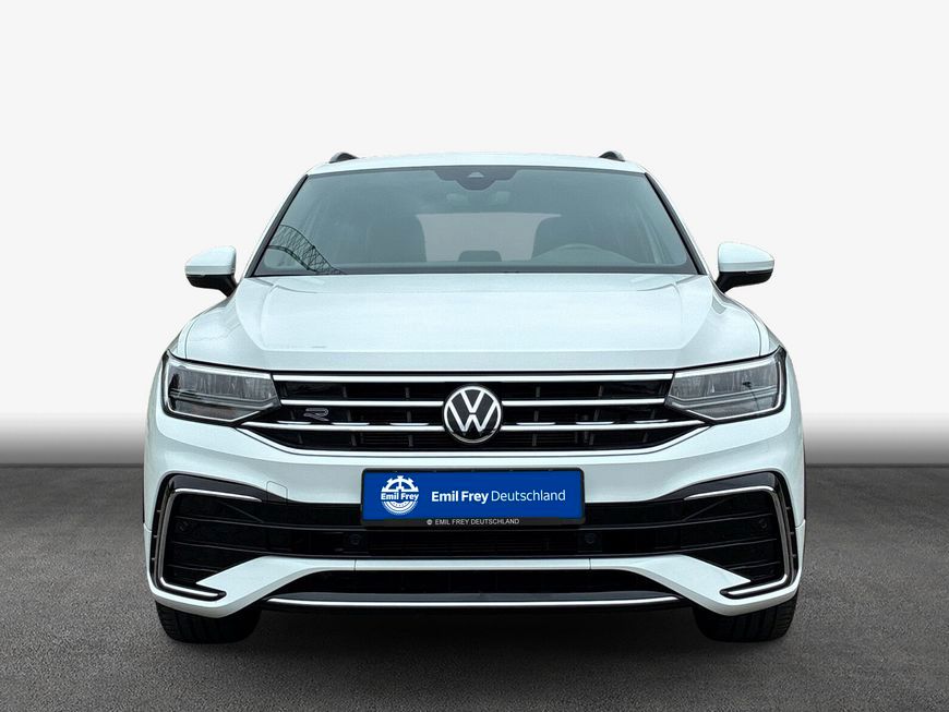 Volkswagen Tiguan 2022 г. Белый, пробег 42400 км