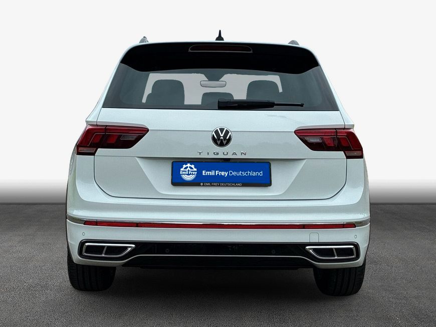Volkswagen Tiguan 2022 г. Белый, пробег 42400 км