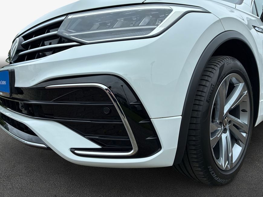 Volkswagen Tiguan 2022 г. Белый, пробег 42400 км
