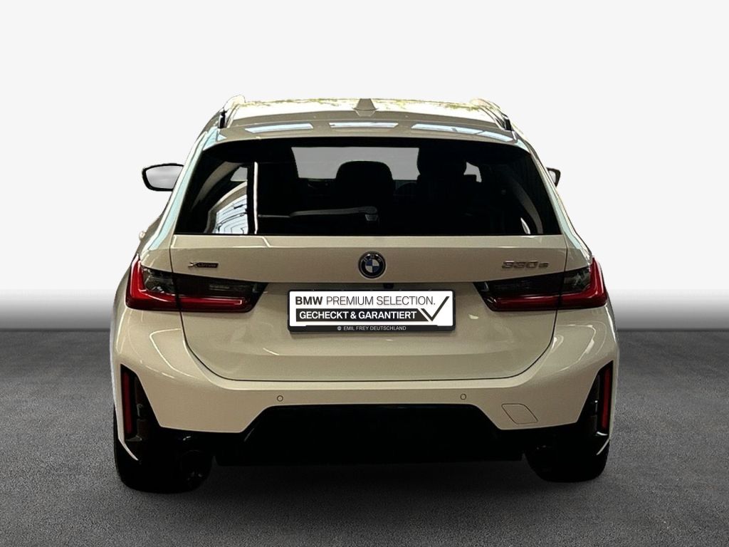 BMW 330 2023 г. Белый, пробег 30168 км