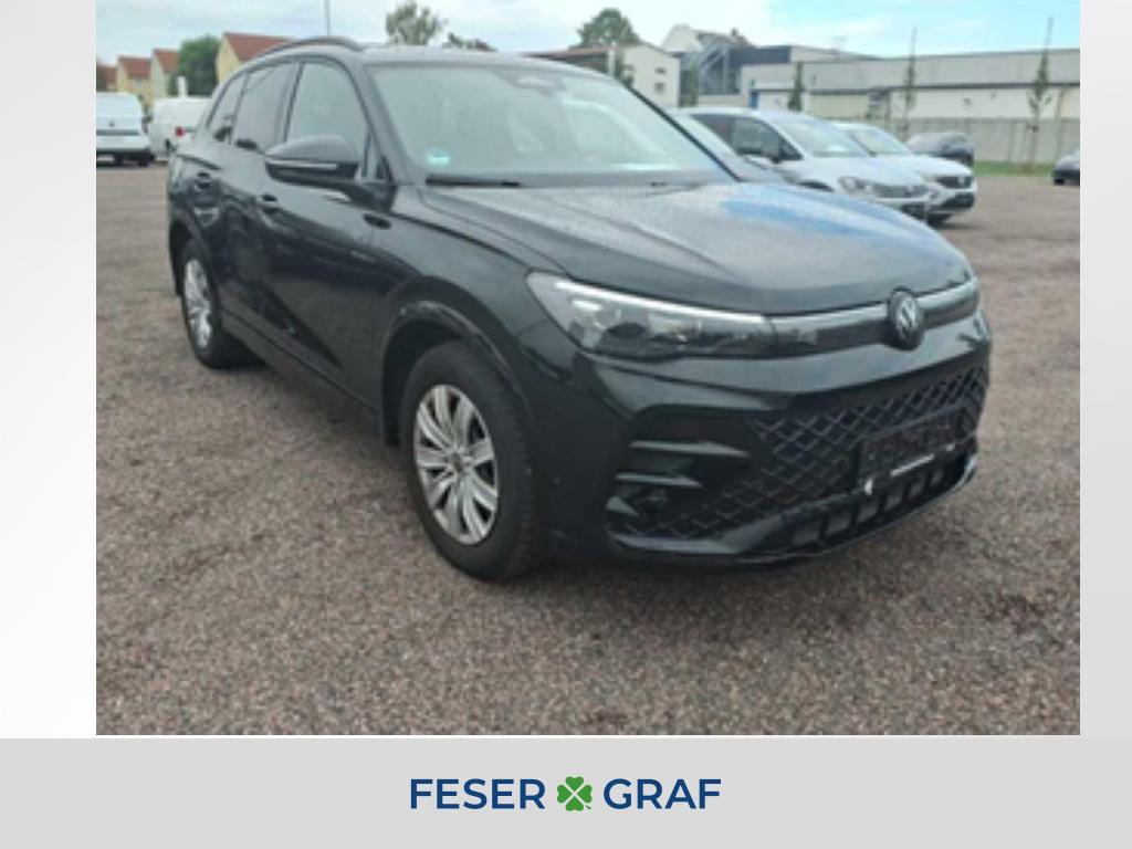 Volkswagen Tiguan 2026 г. Чёрный, пробег 23495 км