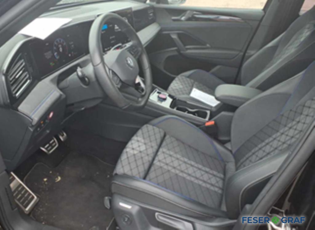 Volkswagen Tiguan 2026 г. Чёрный, пробег 23495 км