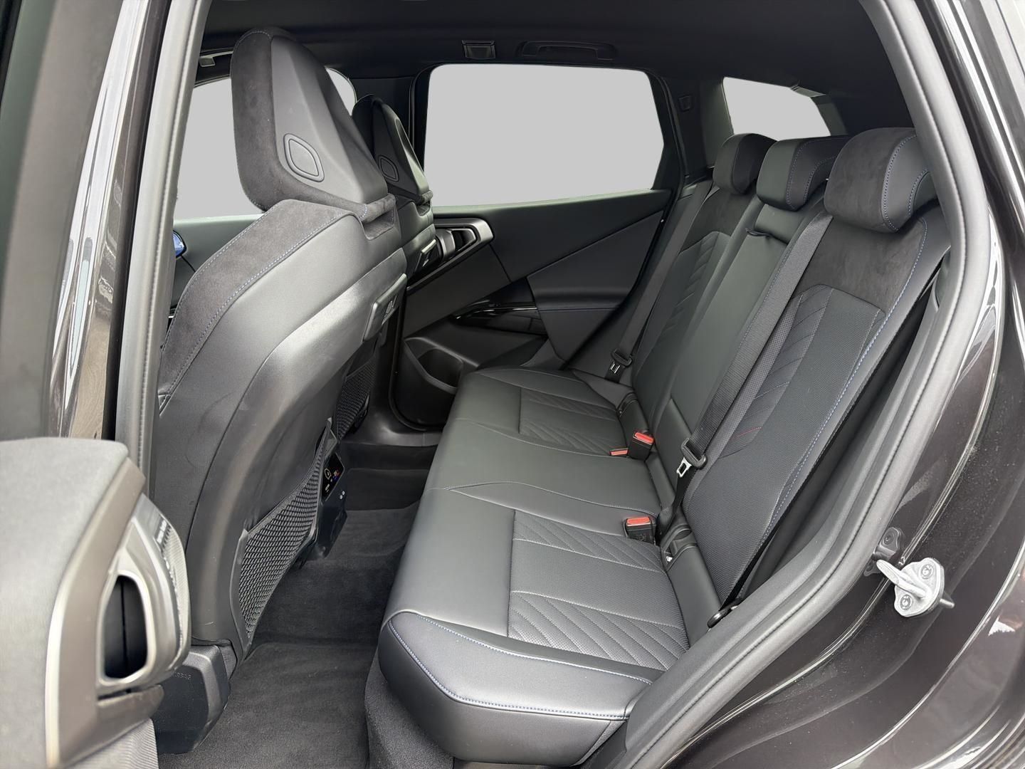 BMW X3 2026 г. Серый, пробег 14407 км