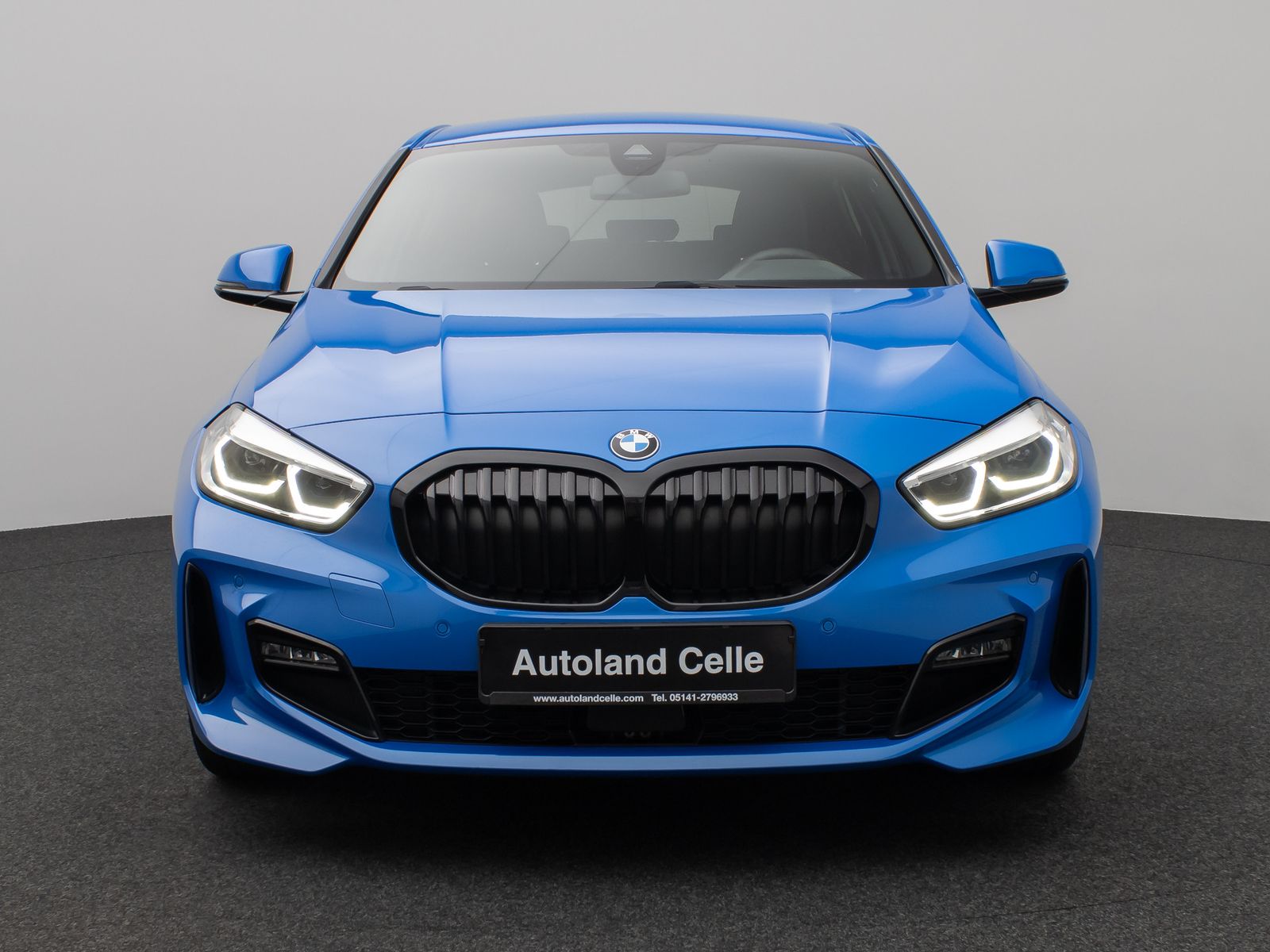 BMW 118 2023 г. Синий, пробег 42687 км