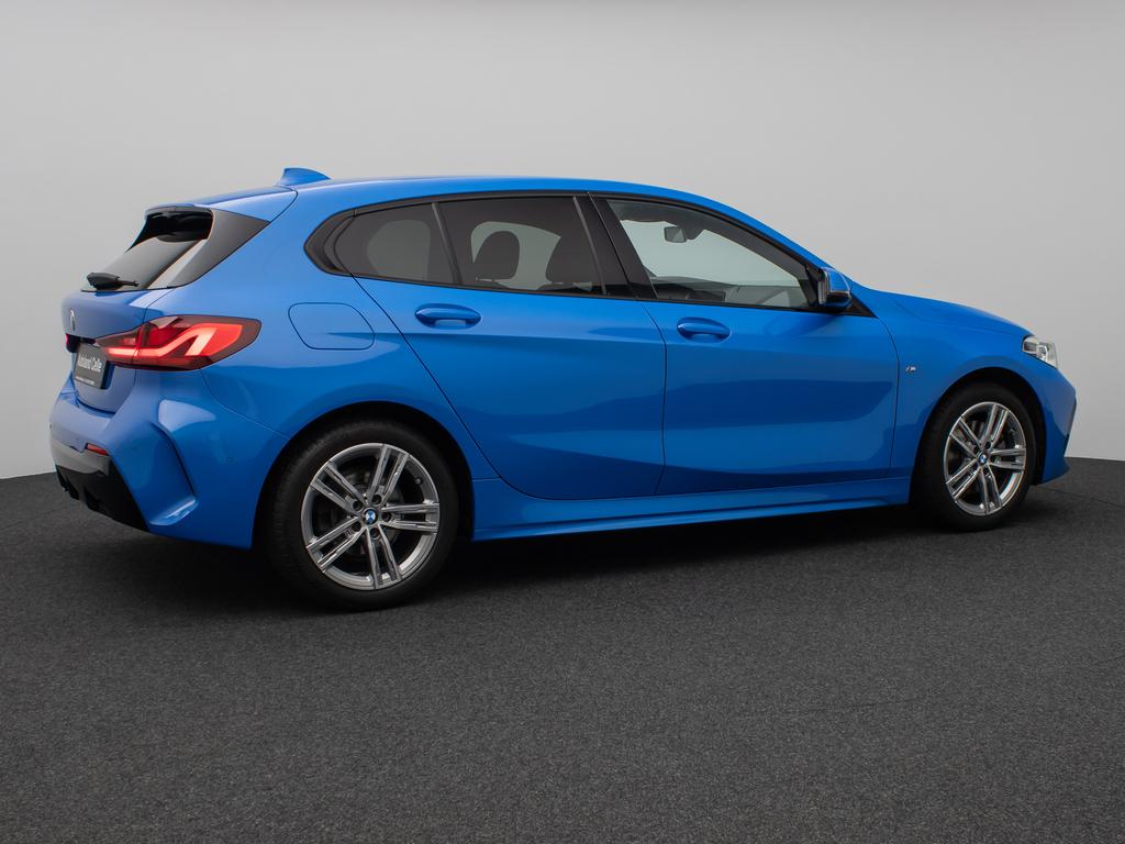 BMW 118 2023 г. Синий, пробег 42687 км