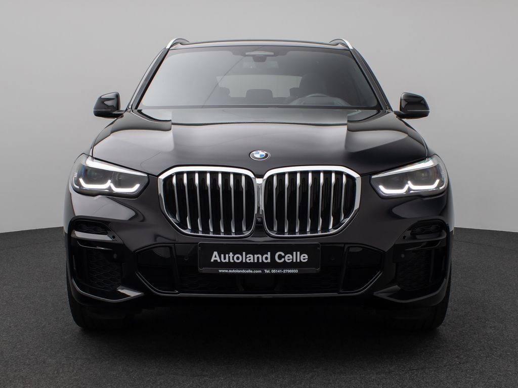 BMW X5 2023 г. Чёрный, пробег 54235 км