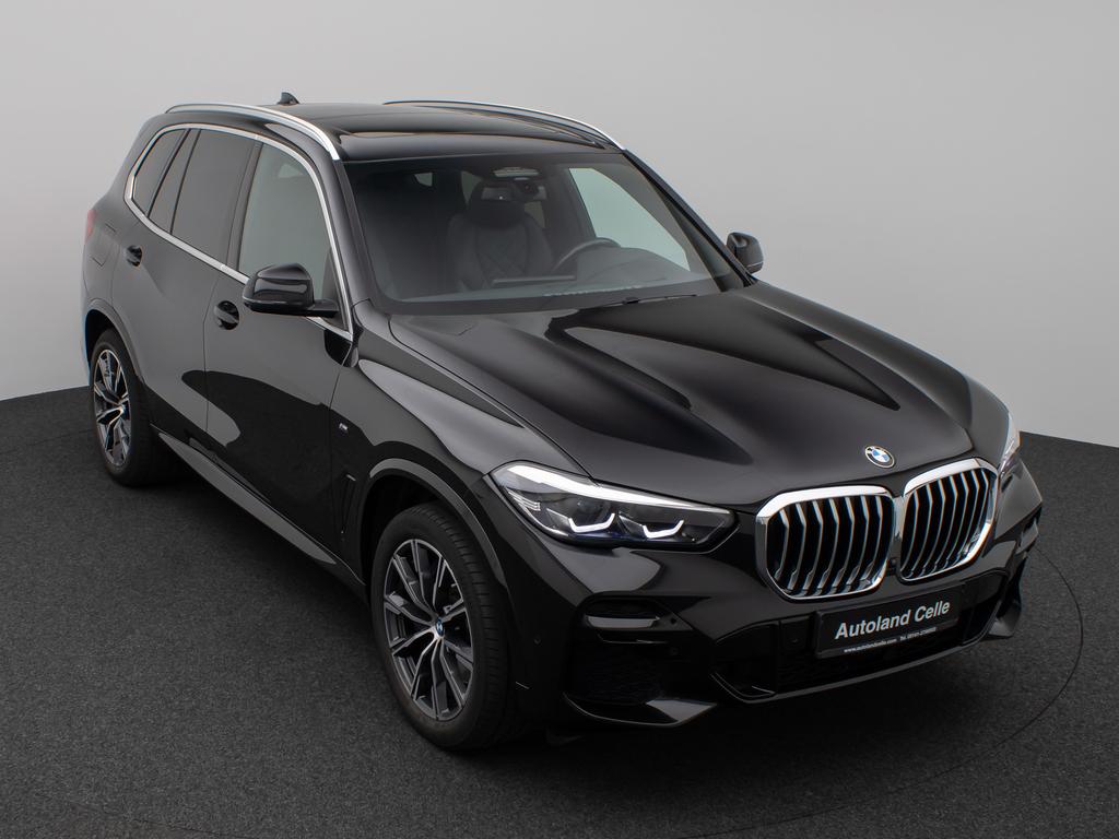 BMW X5 2023 г. Чёрный, пробег 54235 км