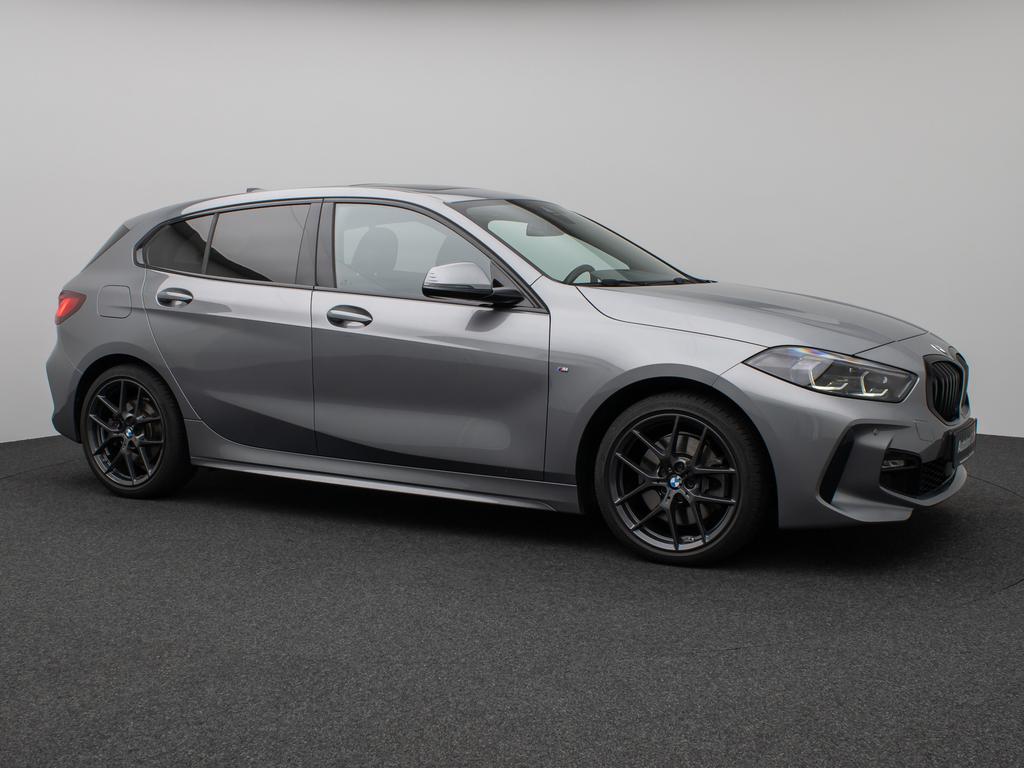 BMW 120 2022 г. Серый, пробег 58777 км