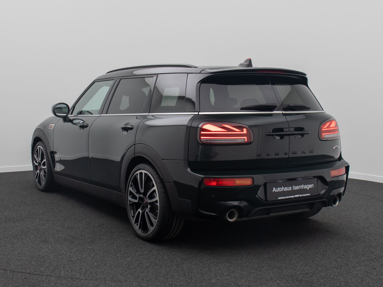 Mini JOHN COOPER WORKS CLUBMAN 2023 г. Зелёный, пробег 54368 км