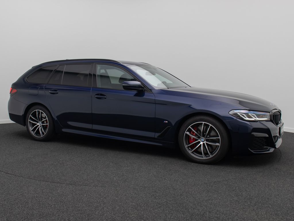 BMW 540 2023 г. Синий, пробег 31344 км