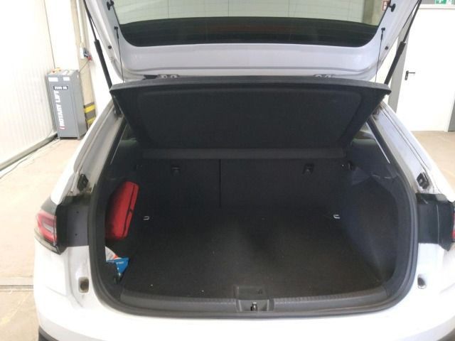 Volkswagen Taigo 2022 г. Белый, пробег 25466 км