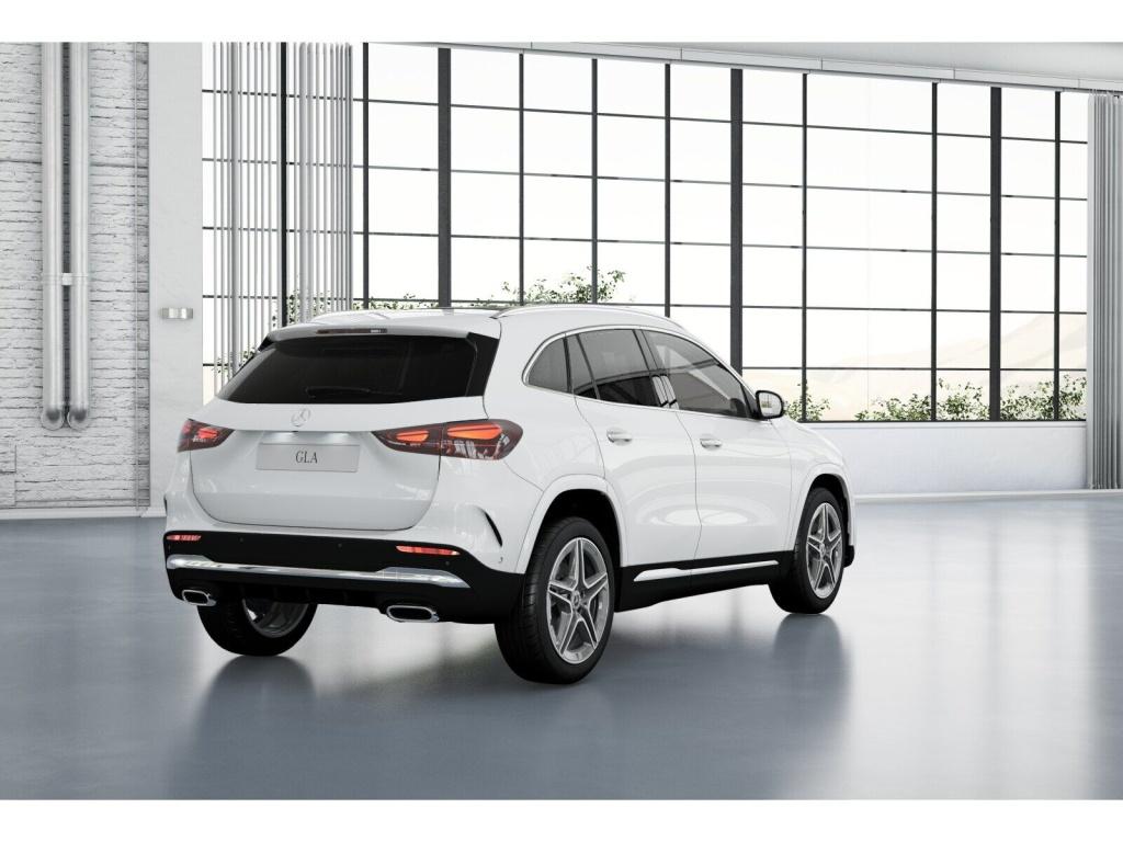 Mercedes-Benz GLA 220 2025 г. Белый, пробег 10945 км