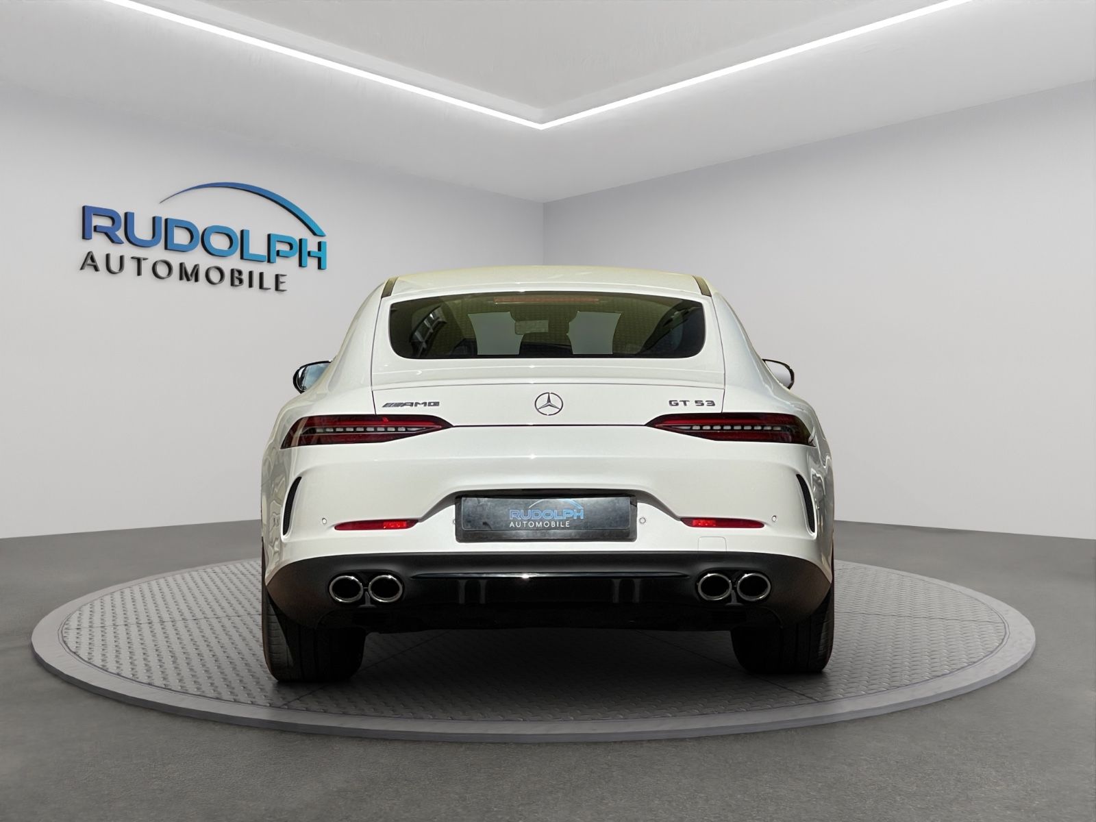 Mercedes-Benz AMG GT 2023 г. Белый, пробег 22000 км