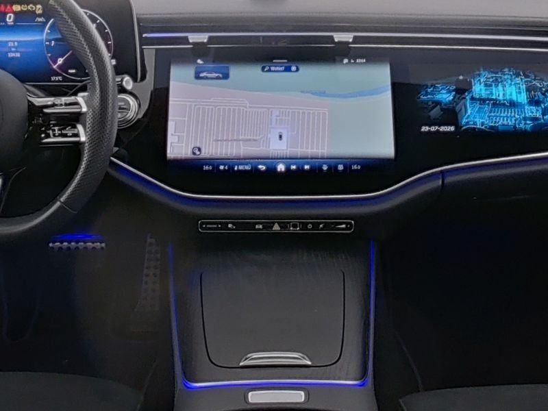 Mercedes-Benz E 450 2025 г. Белый, пробег 33928 км
