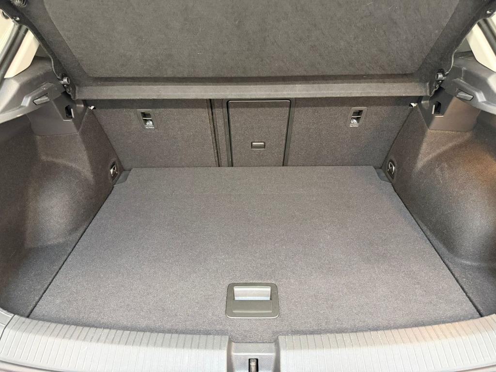 Volkswagen T-Roc 2023 г. Серый, пробег 37941 км