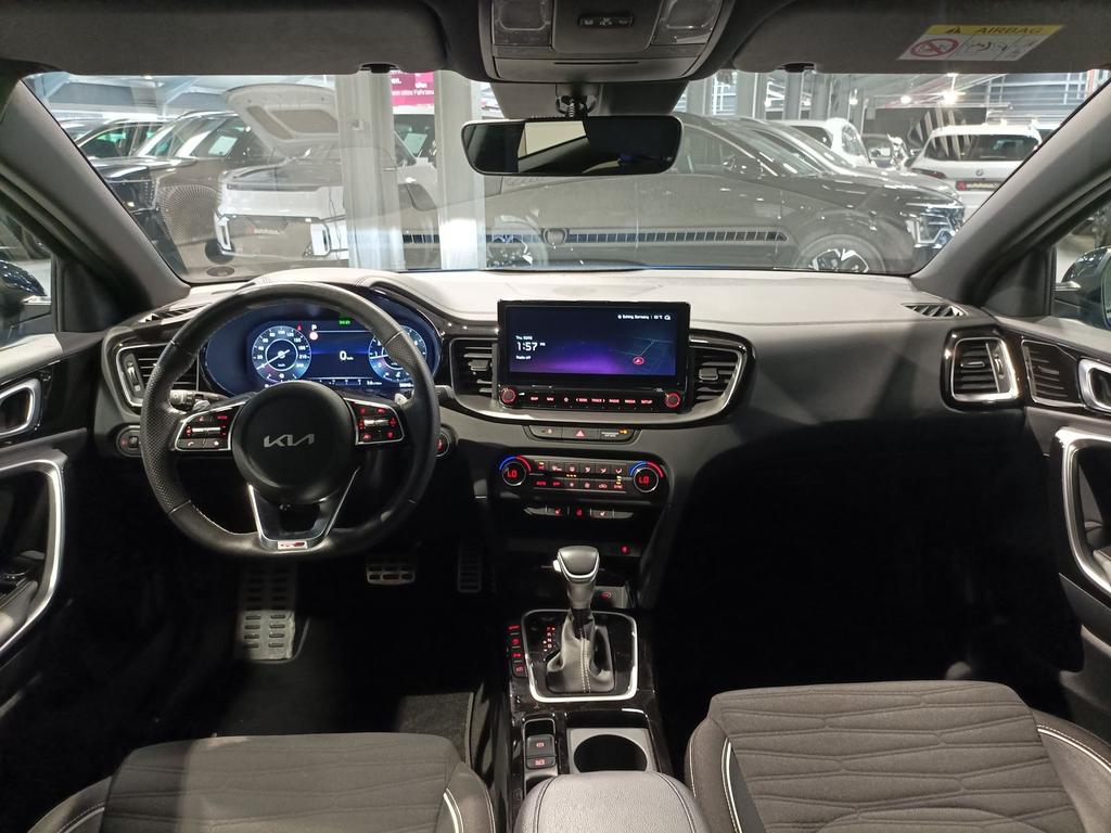 Kia CEE'D SPORTSWAGON 2023 г. Синий, пробег 58840 км