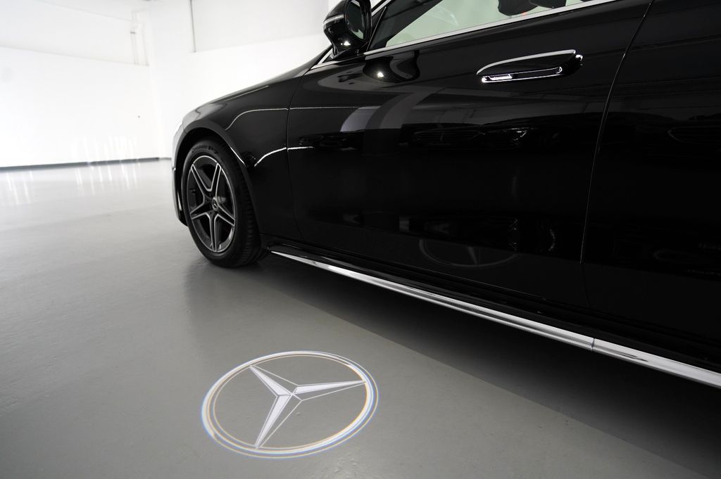 Mercedes-Benz S 450 2025 г. Чёрный, пробег 25900 км