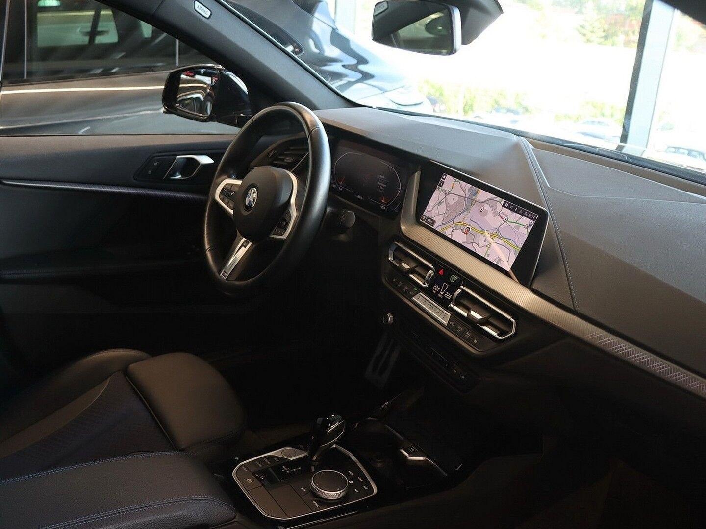 BMW 118 2024 г. Чёрный, пробег 26906 км